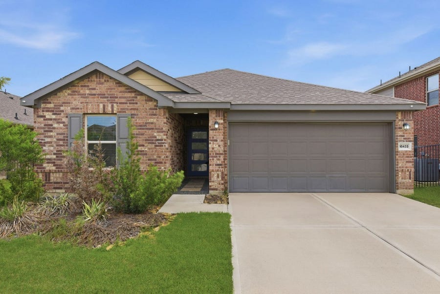 Property photo for 10433 Russell Pines Drive, Rosharon, TX