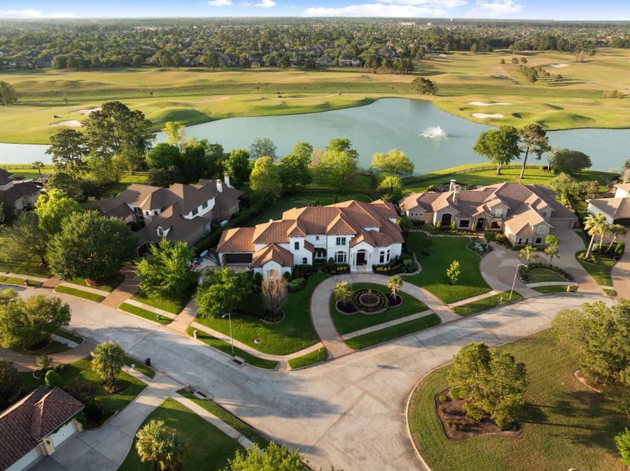 Property photo for 82 Manor Lake Estates Circle, Spring, TX
