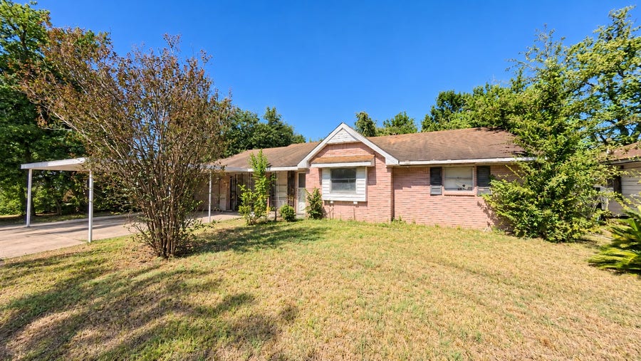 Property photo for 427 Doverfield Drive, Houston, TX