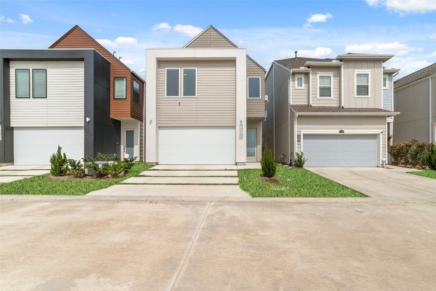Property photo for 3007 Ventas Drive, Houston, TX