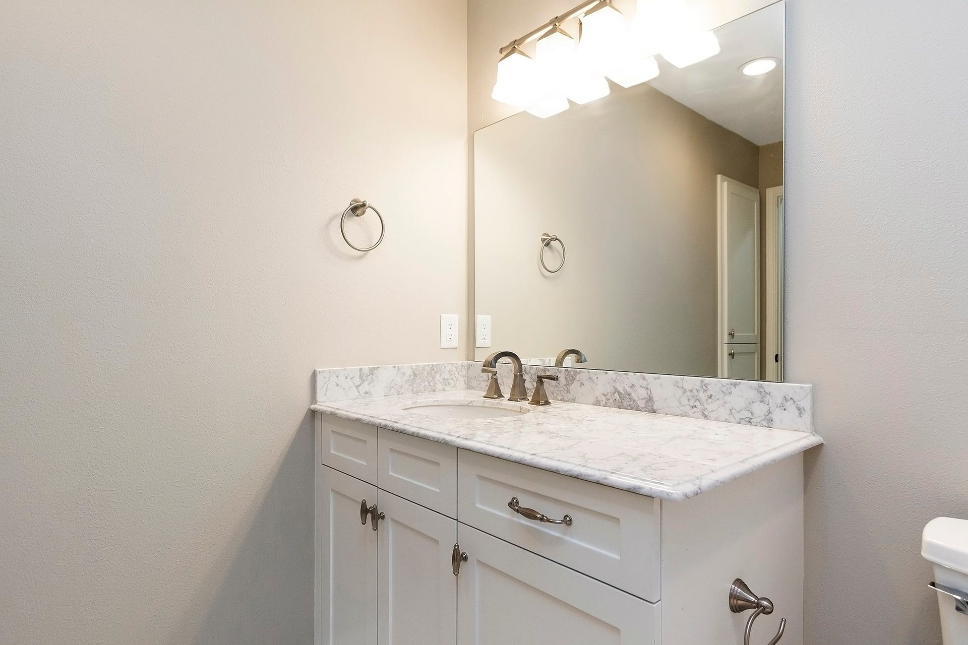 1422 Cheshire Lane, Houston, TX 77018 1422 Cheshire Lane, Houston, TX 77018