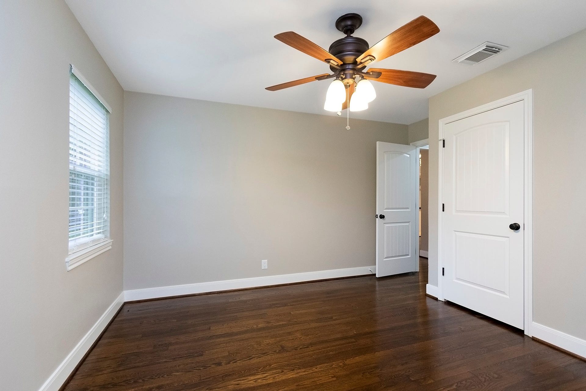 1422 Cheshire Lane, Houston, TX 77018 1422 Cheshire Lane, Houston, TX 77018