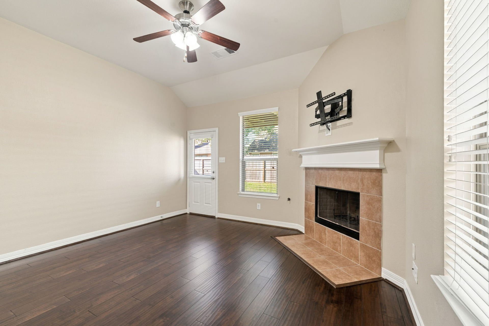 7302 Durango Creek Drive, Magnolia, TX 77354 7302 Durango Creek Drive, Magnolia, TX 77354