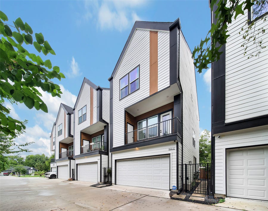Property photo for 905 Woodcrest Drive, #C, Houston, TX