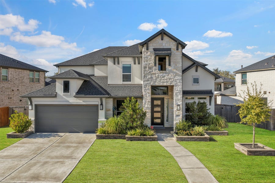 Property photo for 4802 Pecos Ridge Lane, Sugar Land, TX