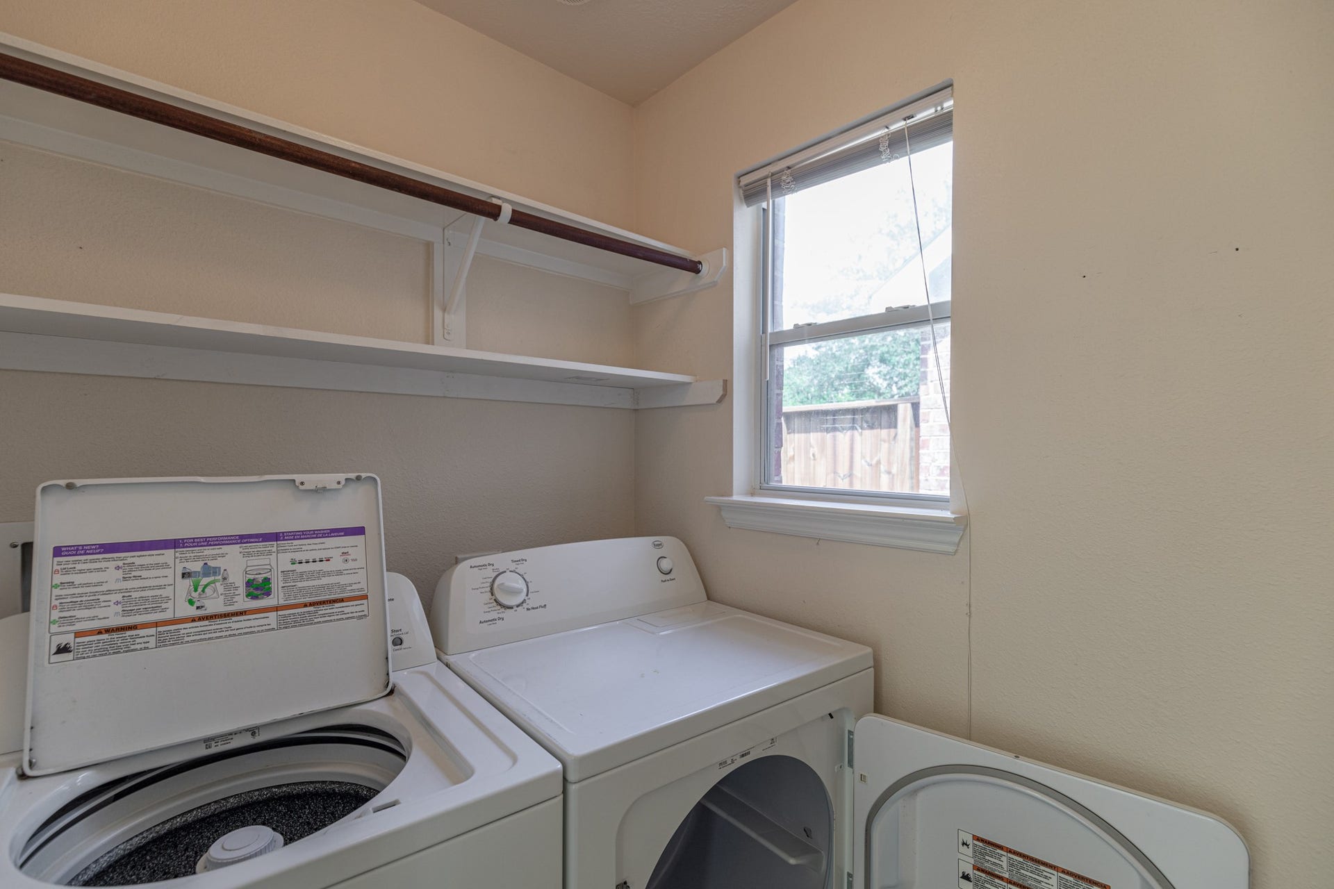 2505 Shady Falls Lane, Pearland, TX 77584