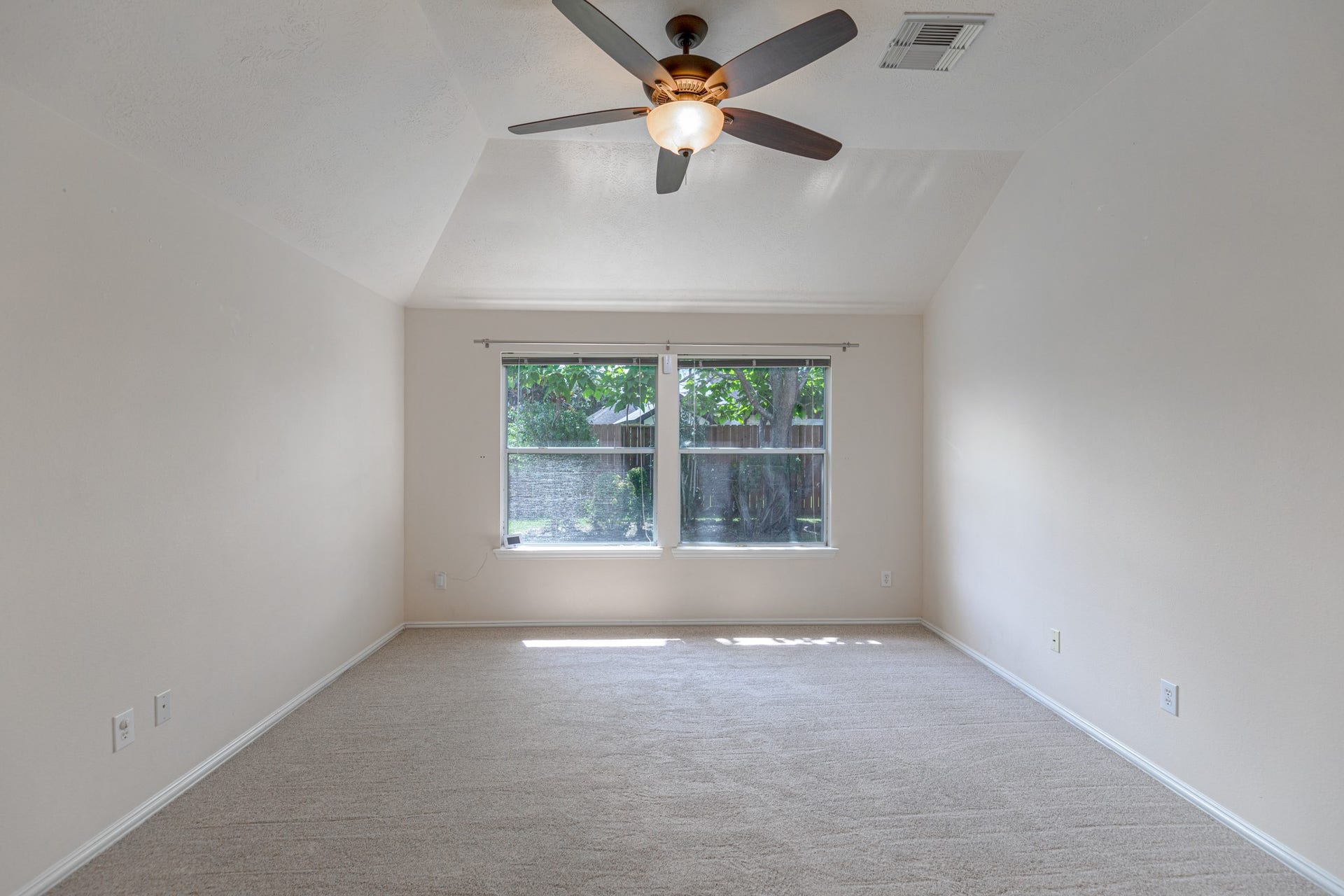 2505 Shady Falls Lane, Pearland, TX 77584