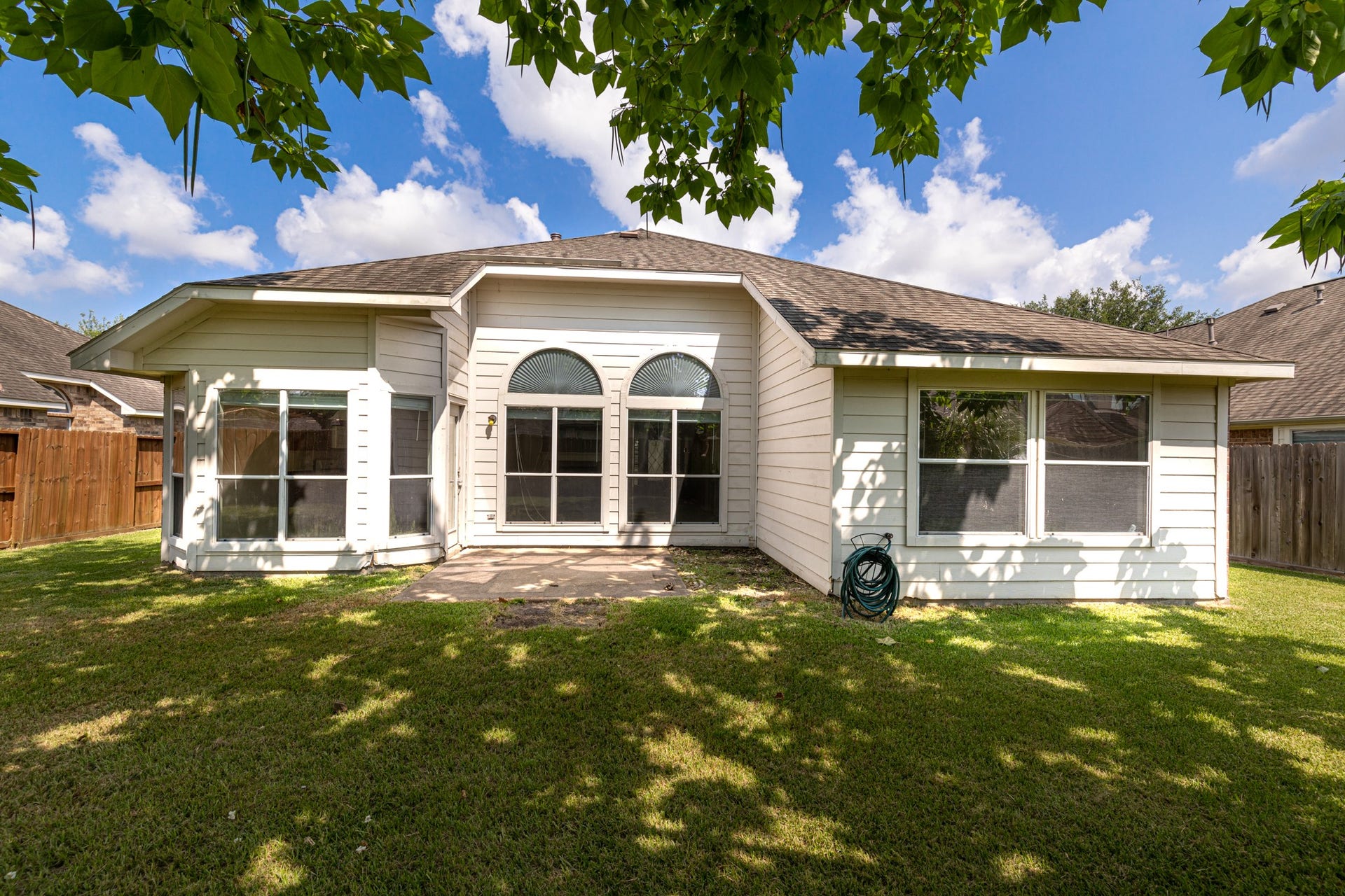2505 Shady Falls Lane, Pearland, TX 77584