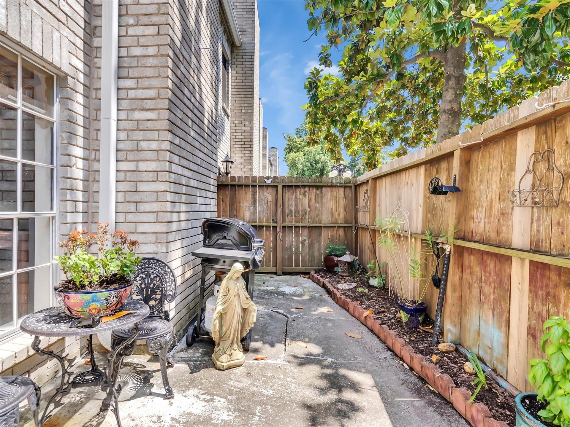 17645 Red Oak Drive, #7645, Houston, TX 77090