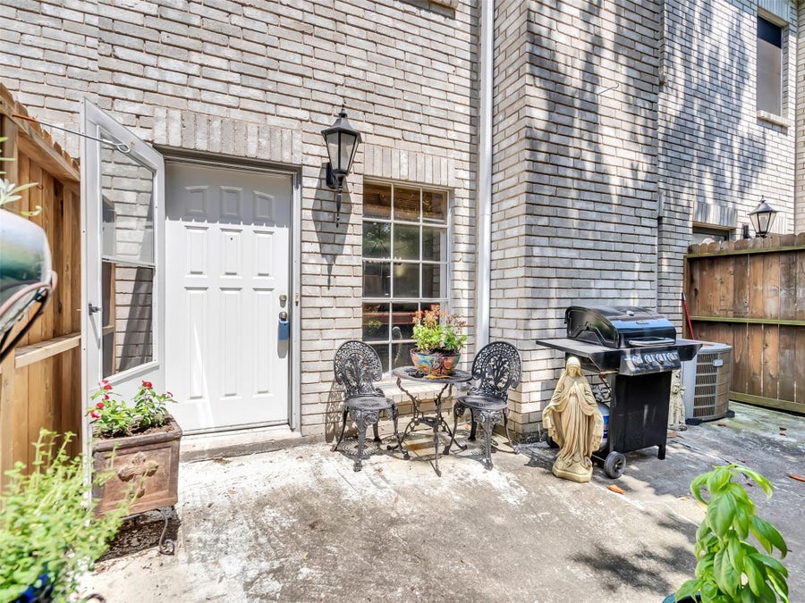 Property photo for 17645 Red Oak Drive, #7645, Houston, TX