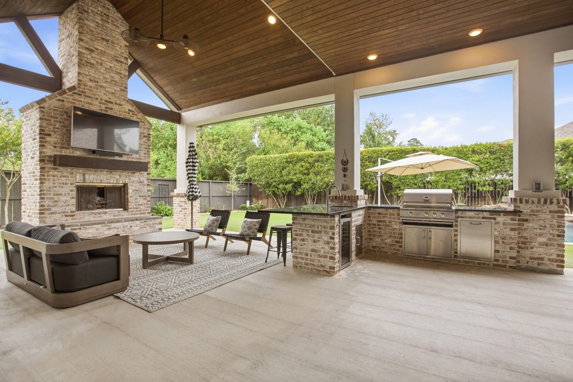 6626 Pennwell Drive, Spring, TX 77389