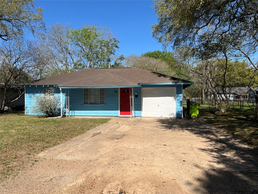 Property photo for 1606 Klauke Street, Rosenberg, TX