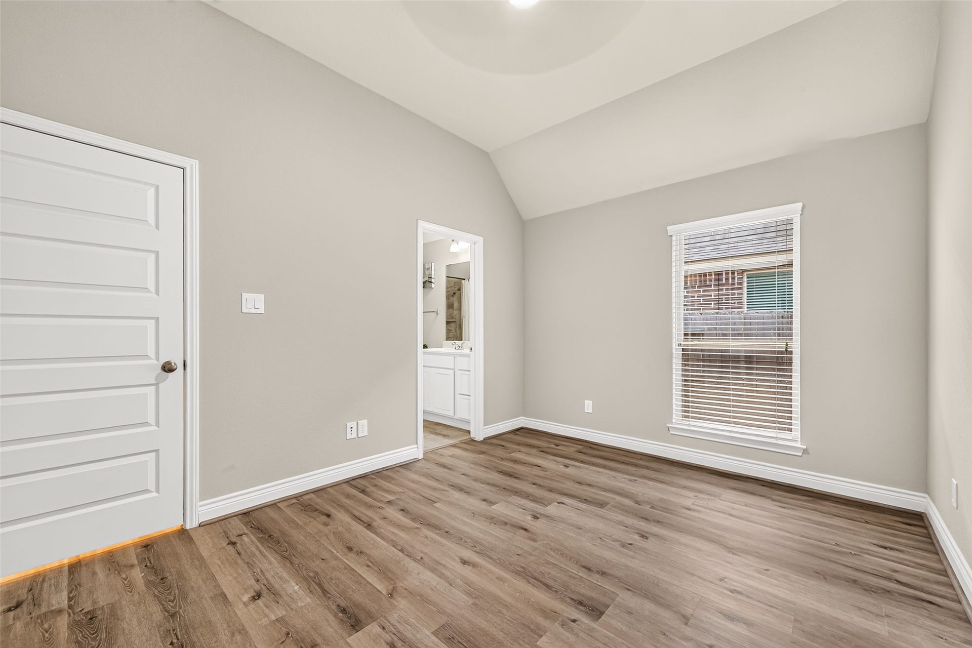 10710 Inverclyde Drive, Richmond, TX 77407 2nd Bedroom En-suite