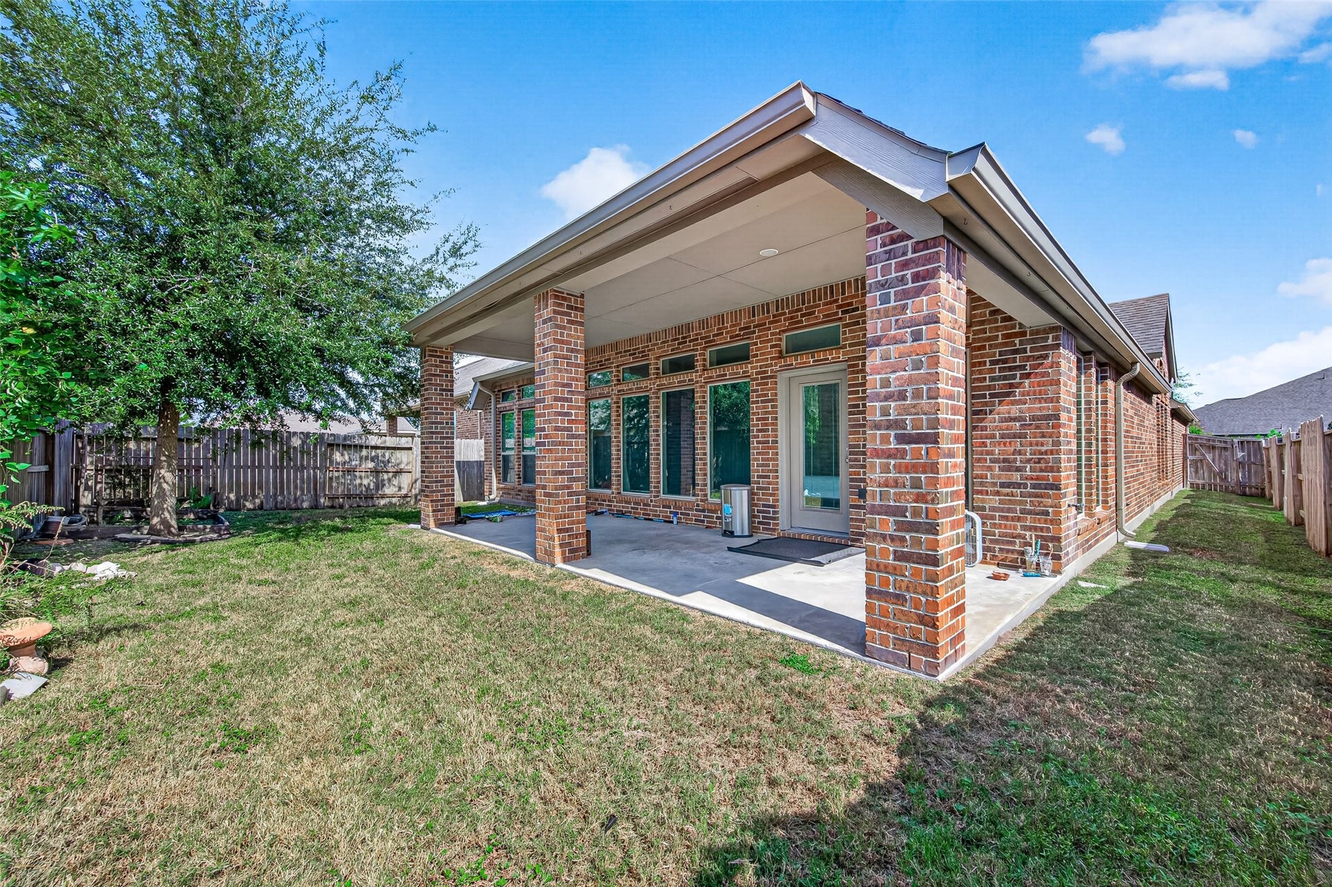 10710 Inverclyde Drive, Richmond, TX 77407 Backyard Patio