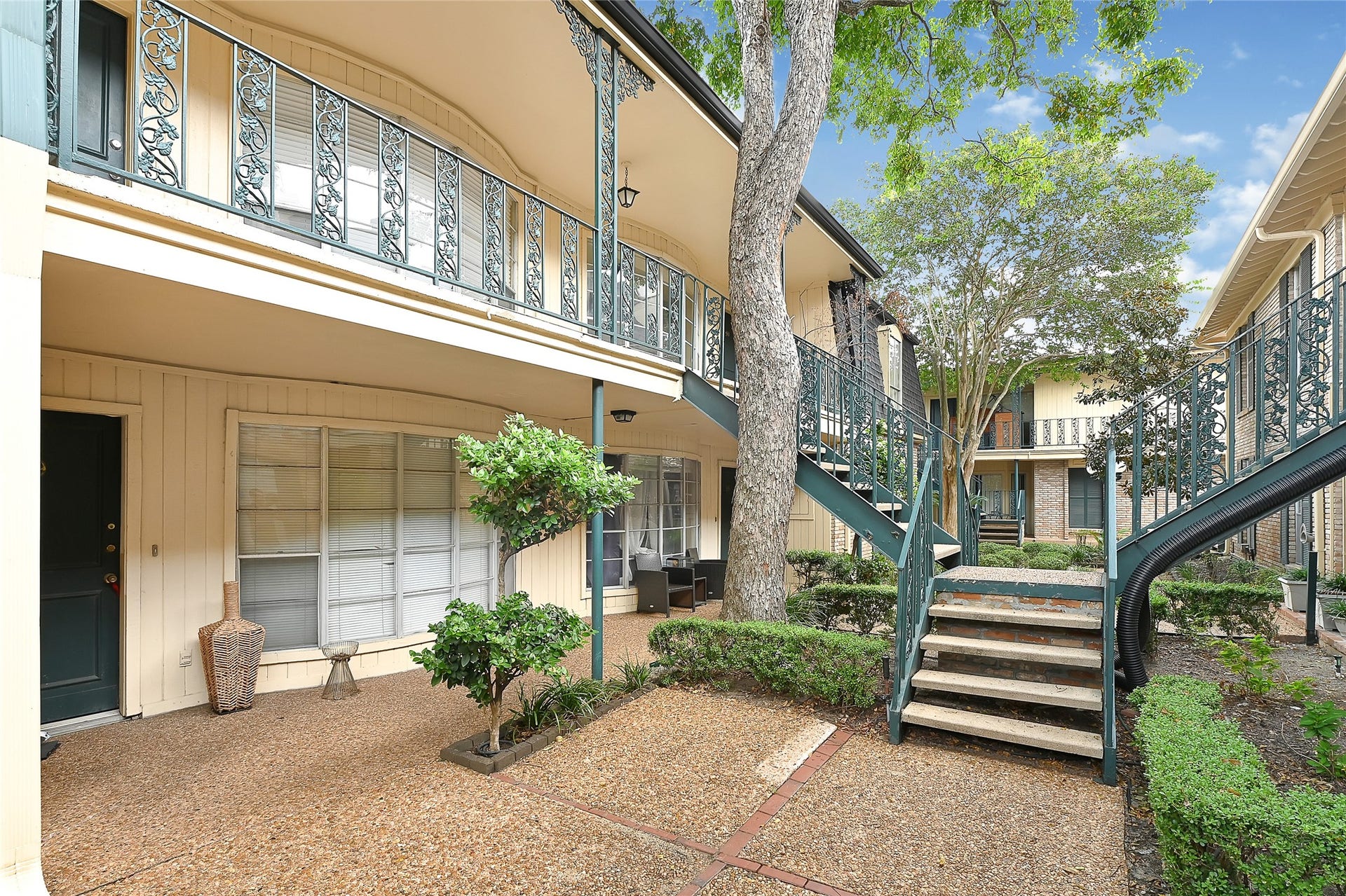 800 Post Oak Boulevard, #91, Houston, TX 77056 800 Post Oak Boulevard, #91, Houston, TX 77056