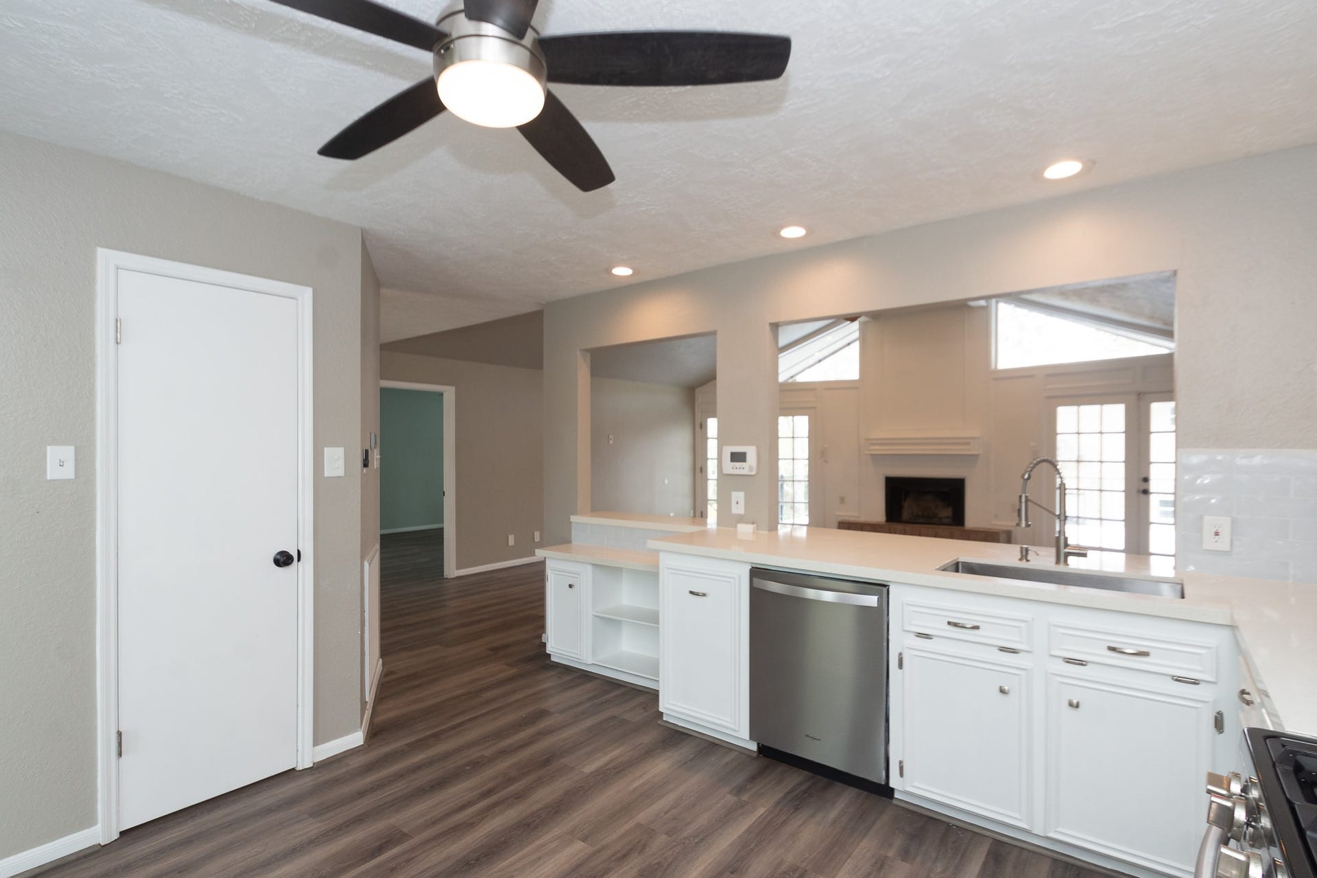 4509 Country Club Drive, Dickinson, TX 77539 4509 Country Club Drive, Dickinson, TX 77539