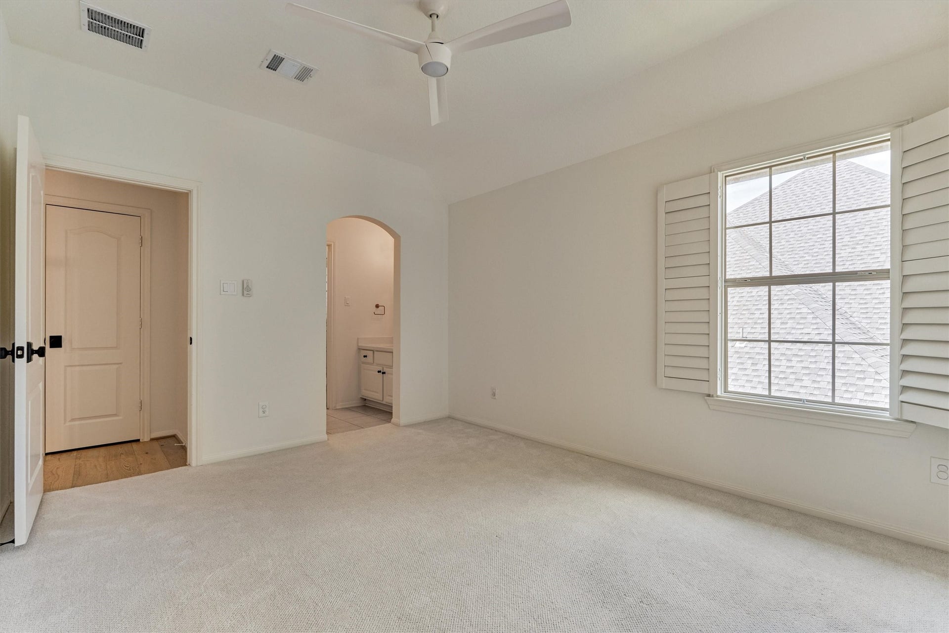 13819 Majestic Spring Lane, Humble, TX 77396 Bedroom 3 Upstairs Front Right Bedroom