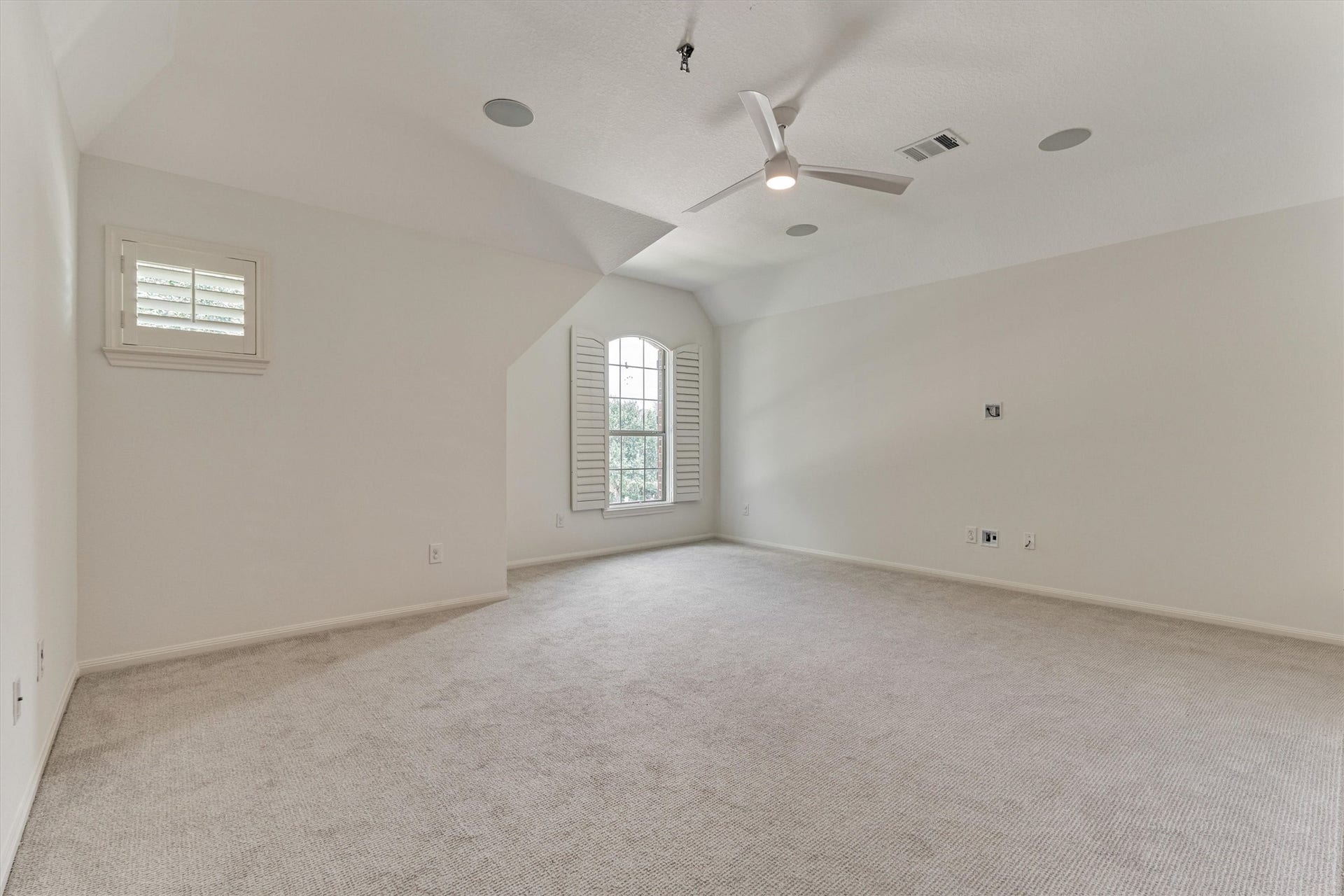 13819 Majestic Spring Lane, Humble, TX 77396 Bedroom 5 Upstairs Front Left Side of home