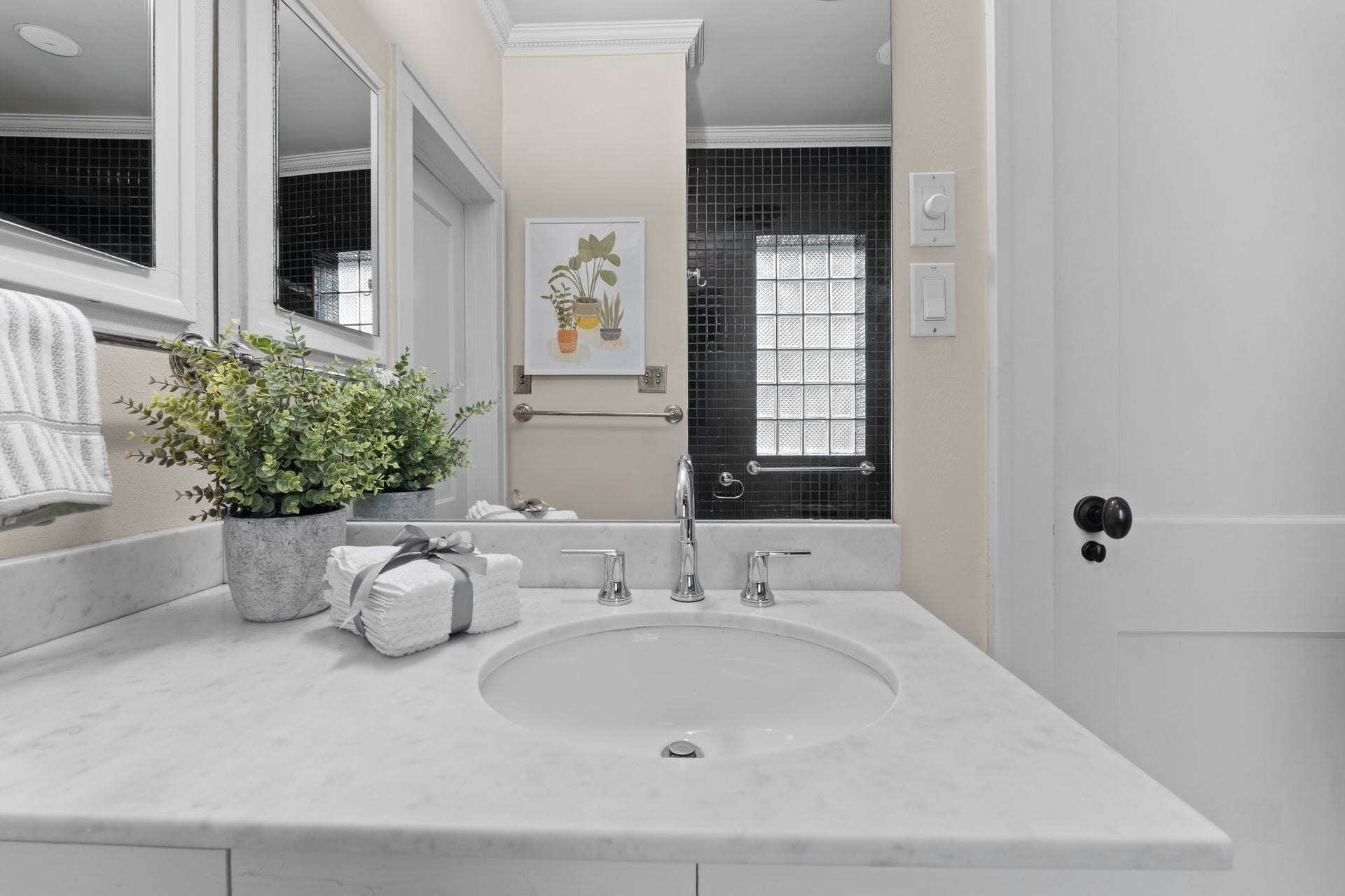 1112 Algregg Street, Houston, TX 77009 1112 Algregg Street, Houston, TX 77009