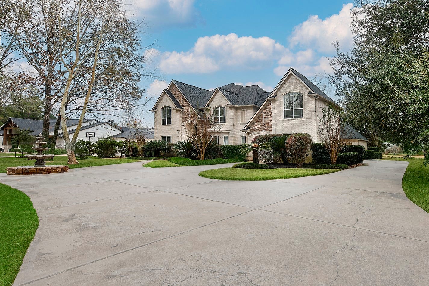11827 Water Oak Drive, Magnolia, TX 77354 11827 Water Oak Drive, Magnolia, TX 77354
