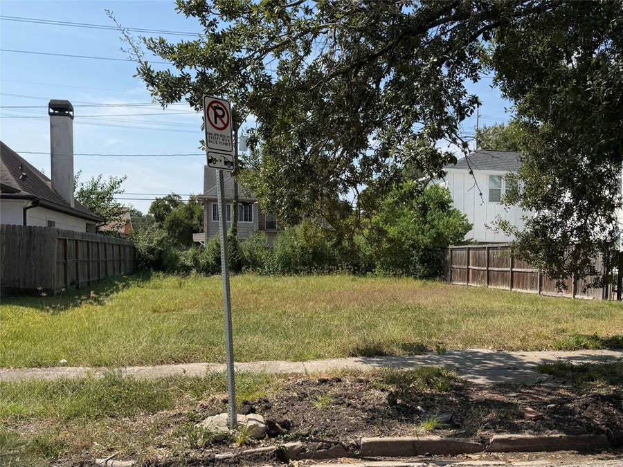Property photo for 2810 ROSEWOOD Street, Houston, TX
