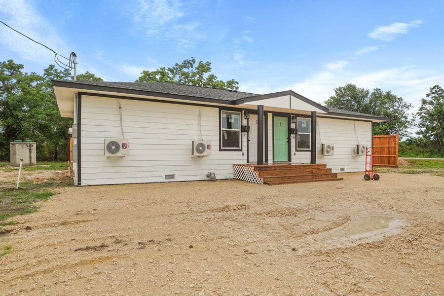 Property photo for 1644 County Road 180, #2, Alvin, TX