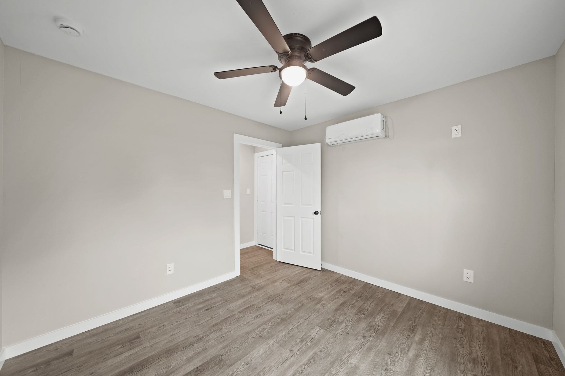 1644 County Road 180, #2, Alvin, TX 77511 1644 County Road 180, #2, Alvin, TX 77511
