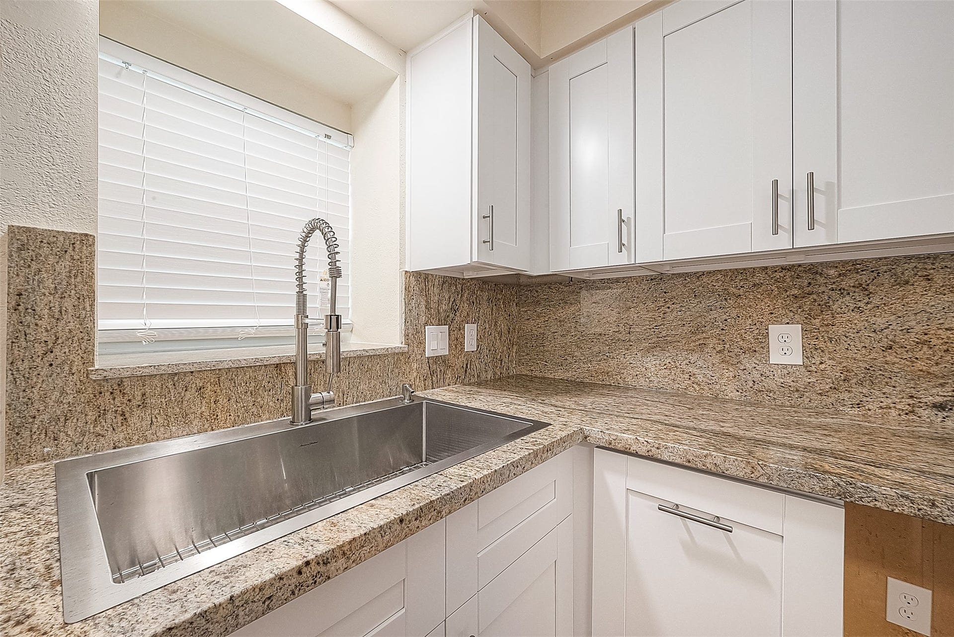 1407 Tiki Drive, Tiki Island, TX 77554 1407 Tiki Drive, Tiki Island, TX 77554
