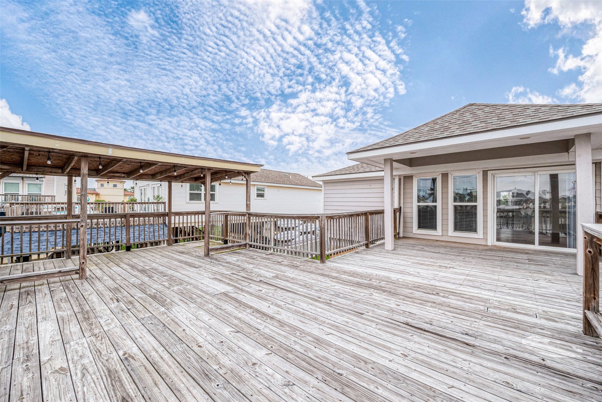 1407 Tiki Drive, Tiki Island, TX 77554 1407 Tiki Drive, Tiki Island, TX 77554