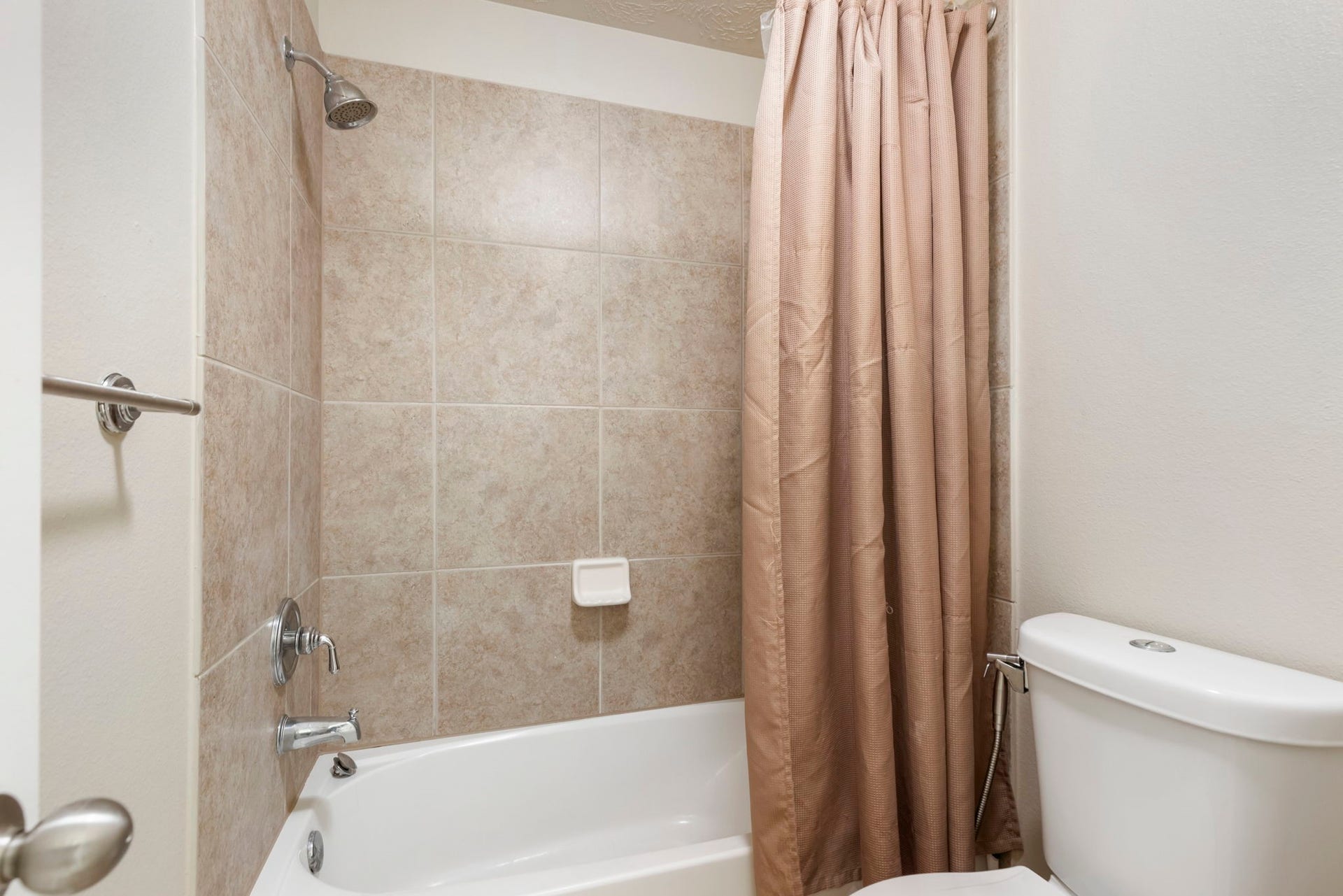 14 N Bardsbrook Circle, The Woodlands, TX 77382 14 N Bardsbrook Circle, The Woodlands, TX 77382