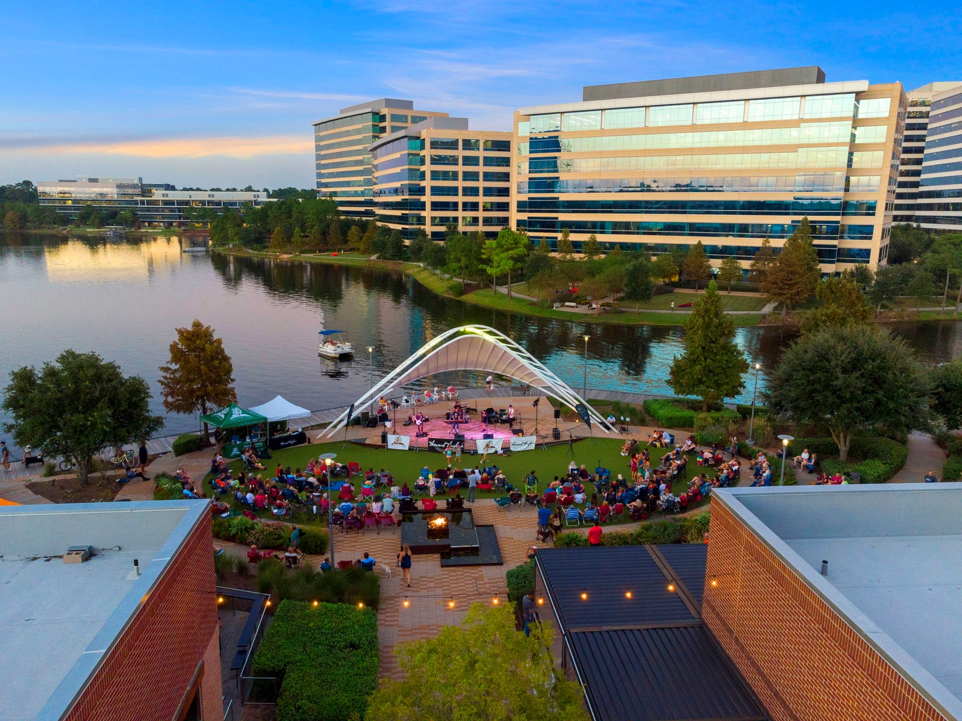 14 N Bardsbrook Circle, The Woodlands, TX 77382 Theres always something fun happening in The Woodlands!