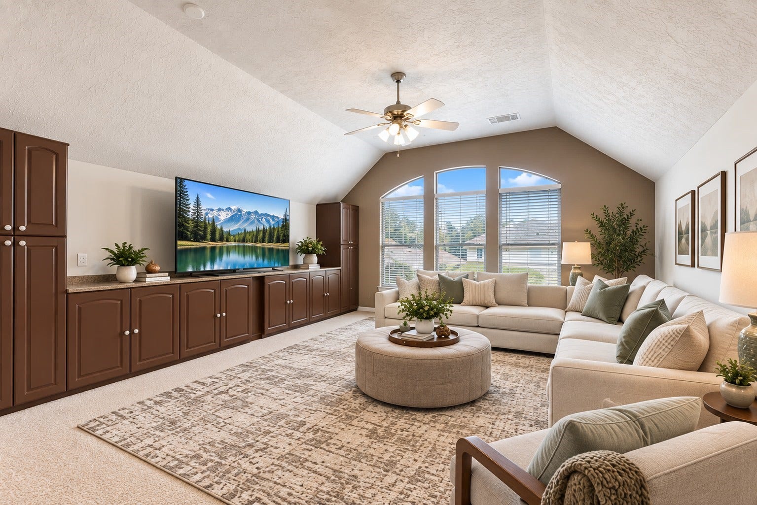 14 N Bardsbrook Circle, The Woodlands, TX 77382 *Virtually staged*