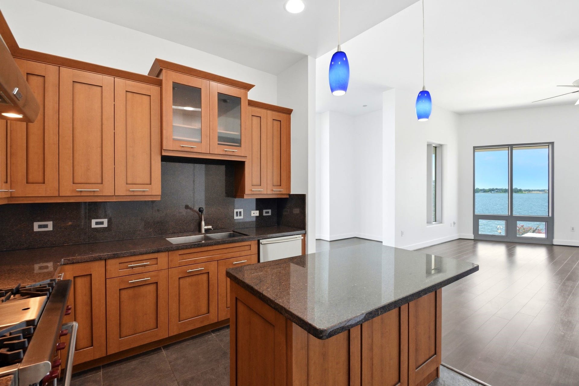 4821 E Nasa Parkway, #2E, Pasadena, TX 77586 4821 E Nasa Parkway, #2E, Pasadena, TX 77586