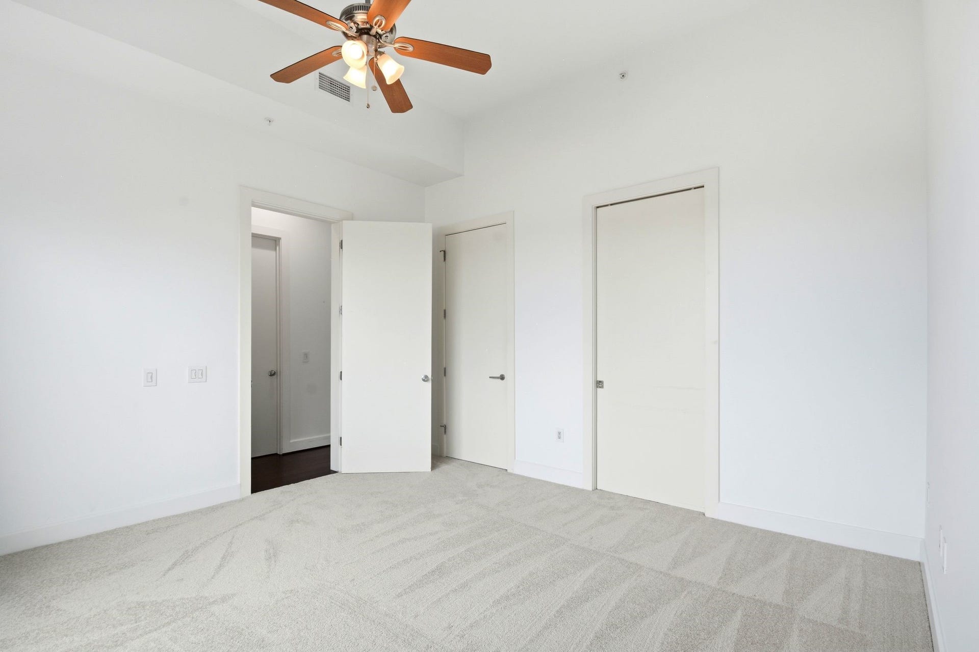 4821 E Nasa Parkway, #2E, Pasadena, TX 77586 4821 E Nasa Parkway, #2E, Pasadena, TX 77586