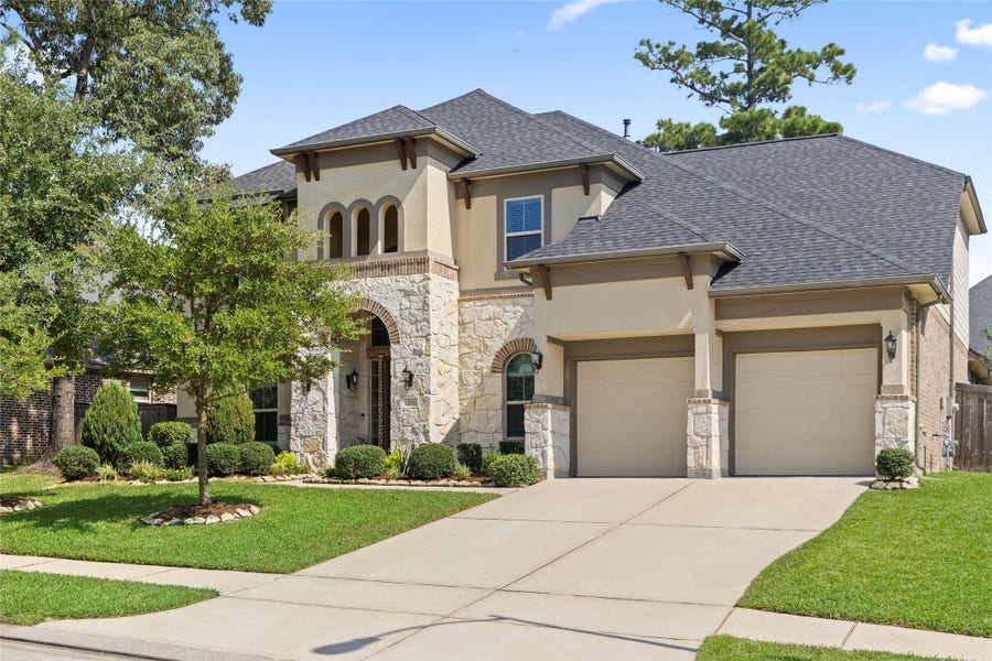 Property photo for 223 Reynosa Court, Pinehurst, TX