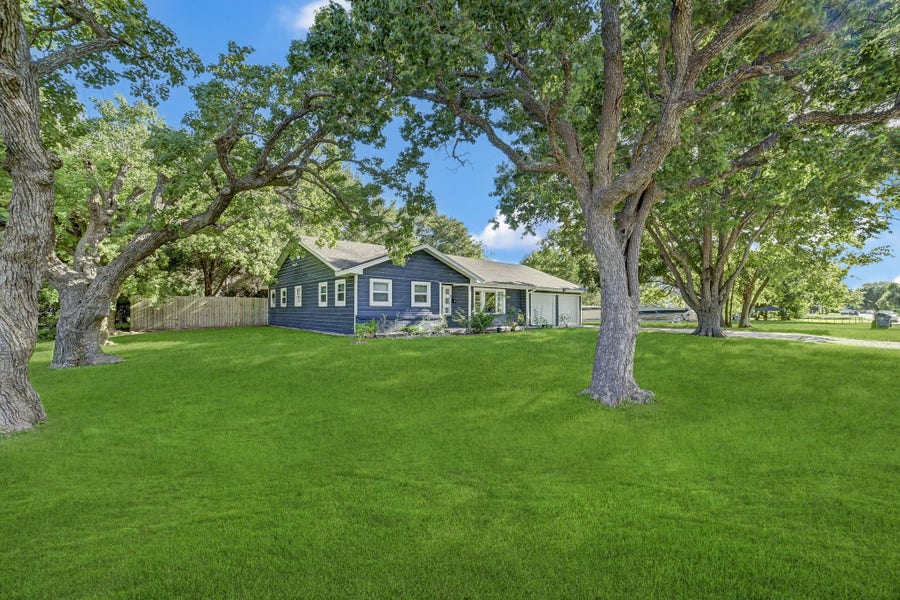Property photo for 1 4th Avenue N, Texas City, TX