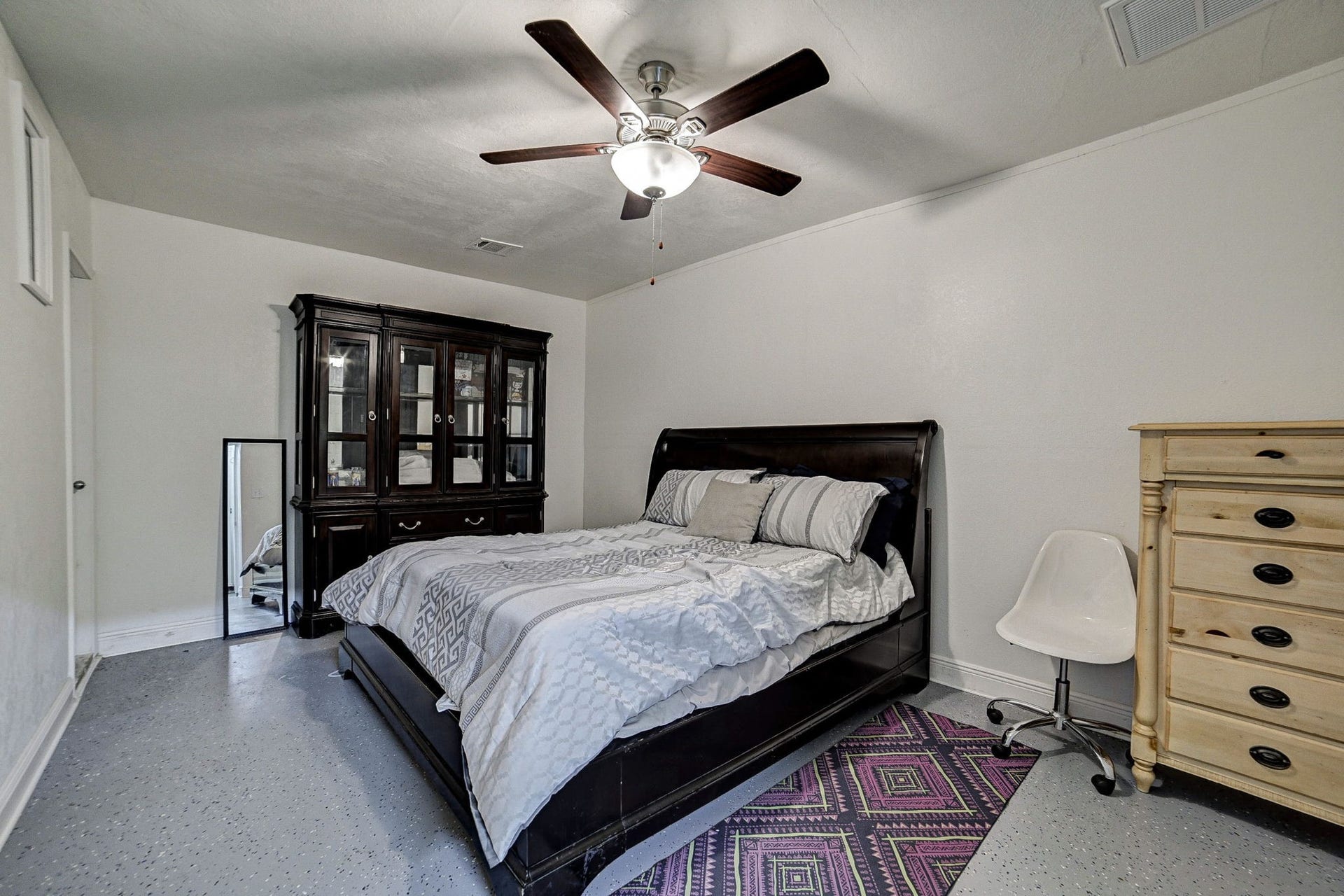 1 4th Avenue N, Texas City, TX 77590 1 4th Avenue N, Texas City, TX 77590