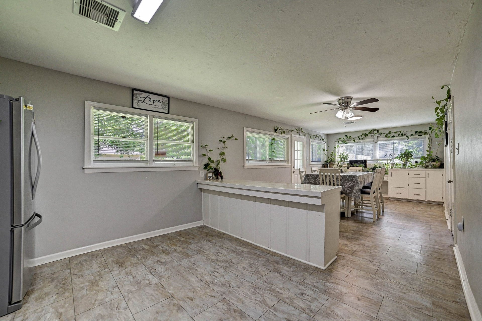 1 4th Avenue N, Texas City, TX 77590 1 4th Avenue N, Texas City, TX 77590