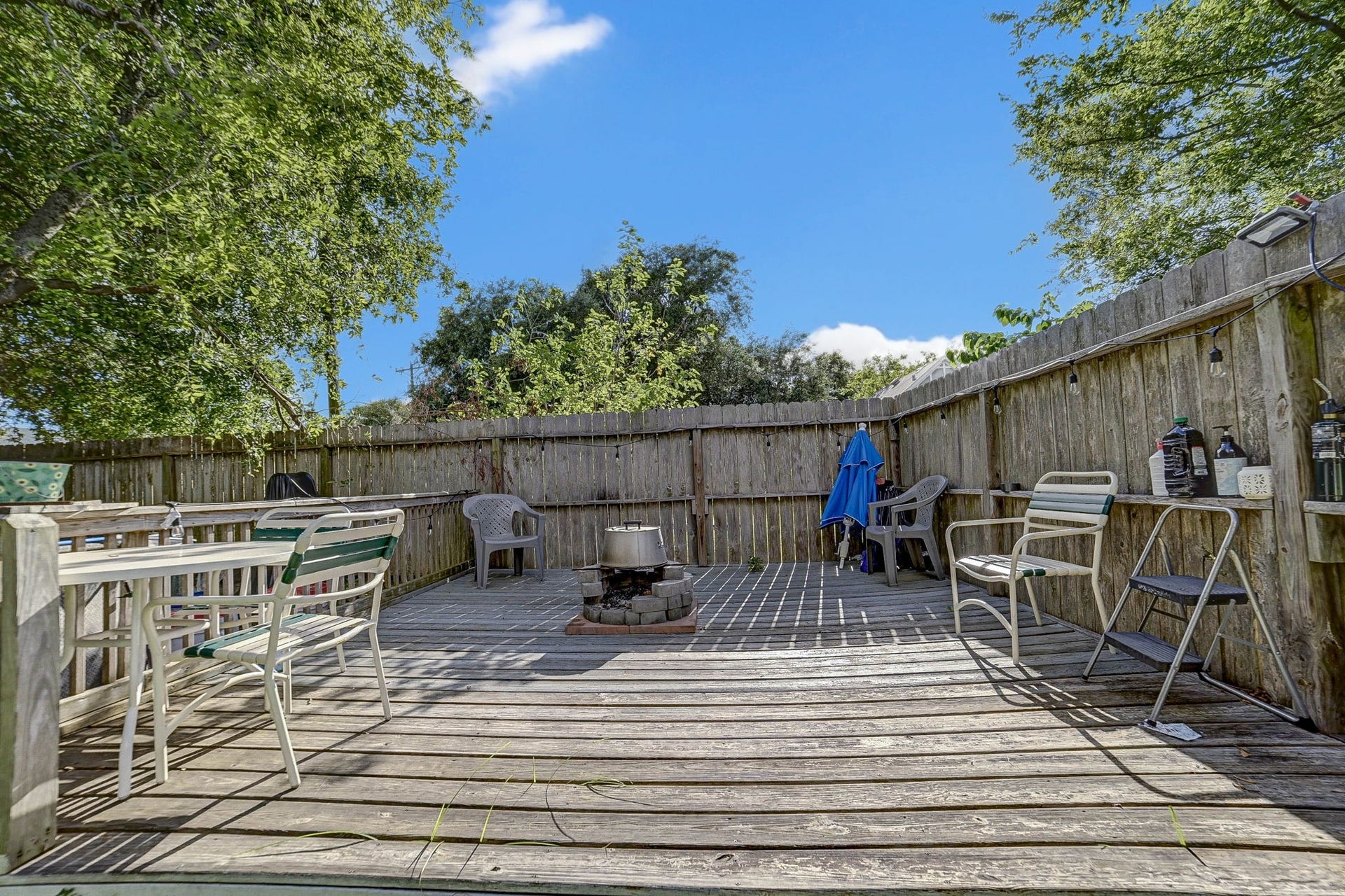 1 4th Avenue N, Texas City, TX 77590 1 4th Avenue N, Texas City, TX 77590