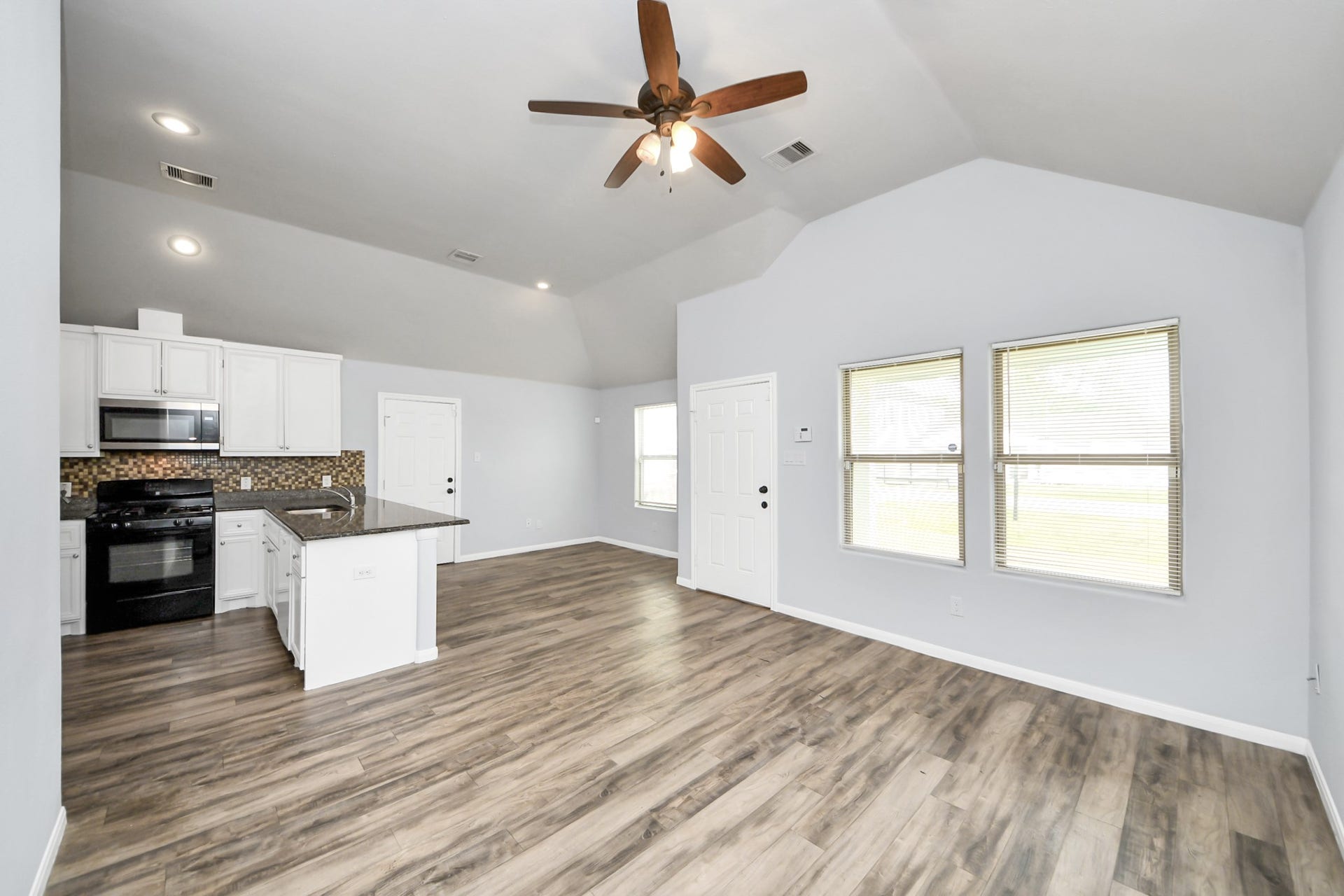 4222 Mallow Street, Houston, TX 77051 4222 Mallow Street, Houston, TX 77051