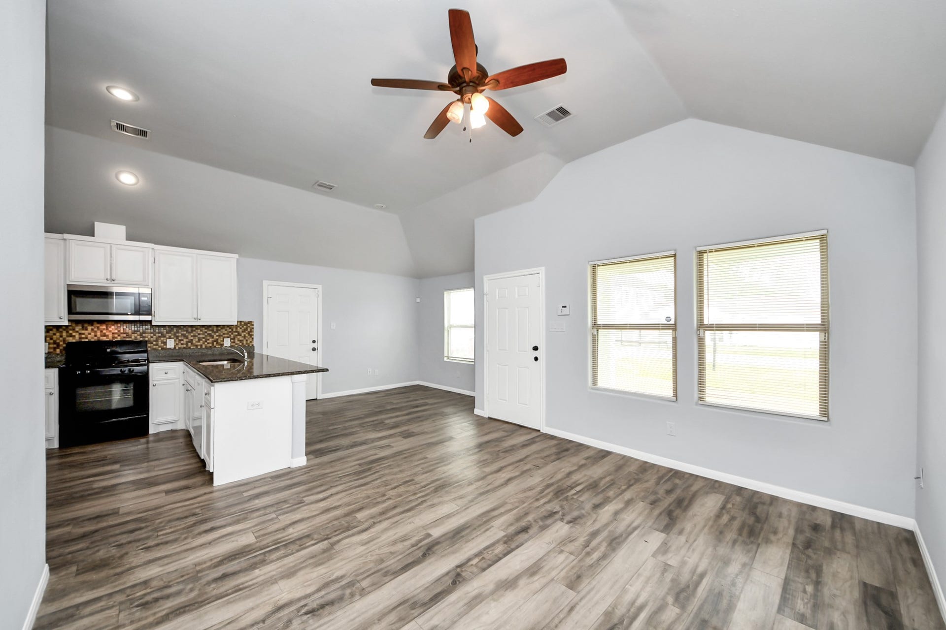 4222 Mallow Street, Houston, TX 77051 4222 Mallow Street, Houston, TX 77051