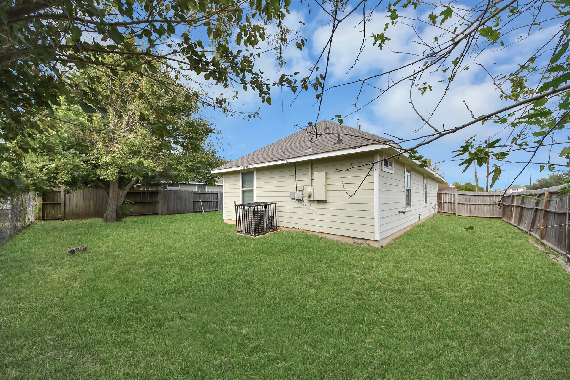4222 Mallow Street, Houston, TX 77051 4222 Mallow Street, Houston, TX 77051