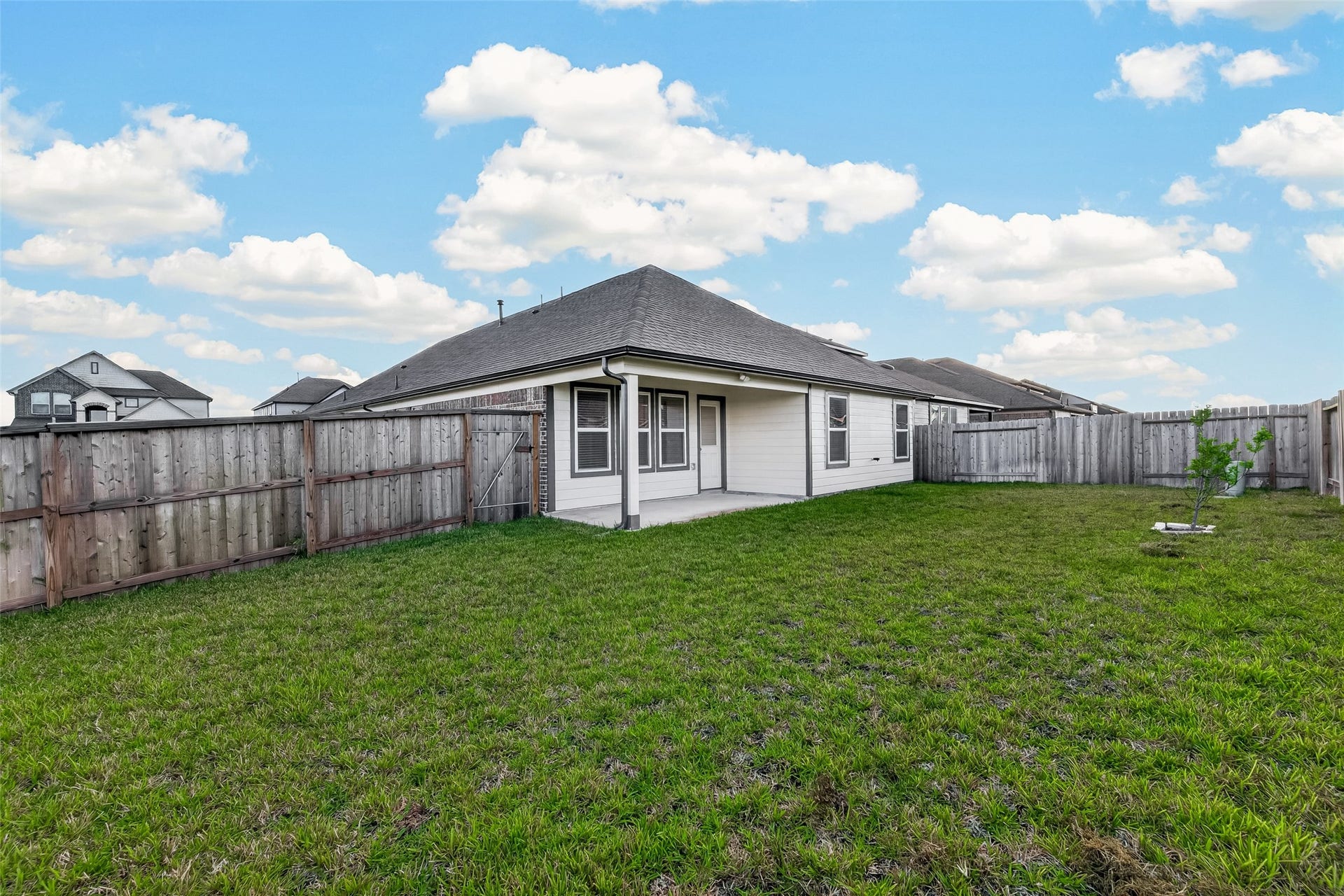 731 Orchard Vale Road, Rosharon, TX 77538