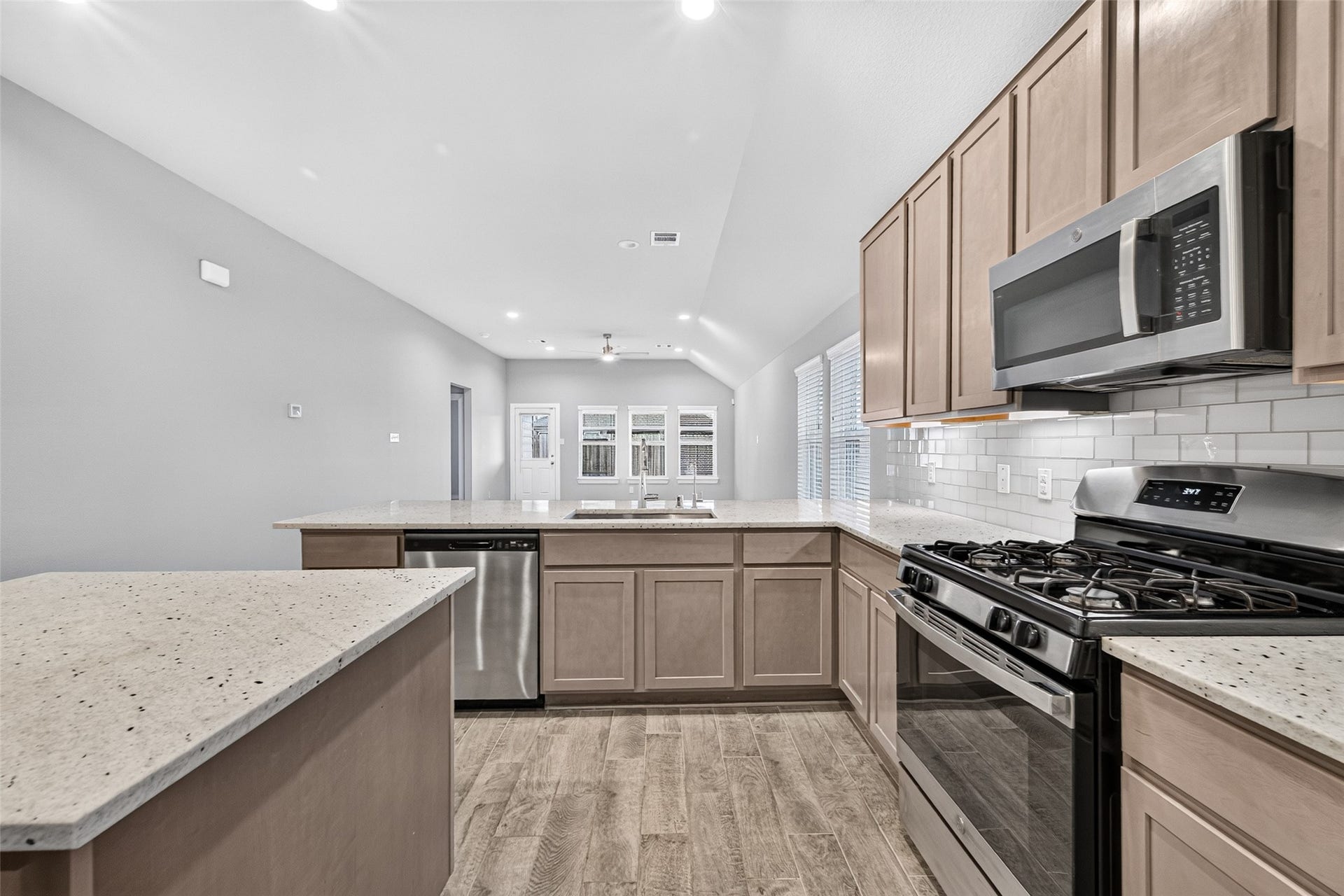 731 Orchard Vale Road, Rosharon, TX 77538
