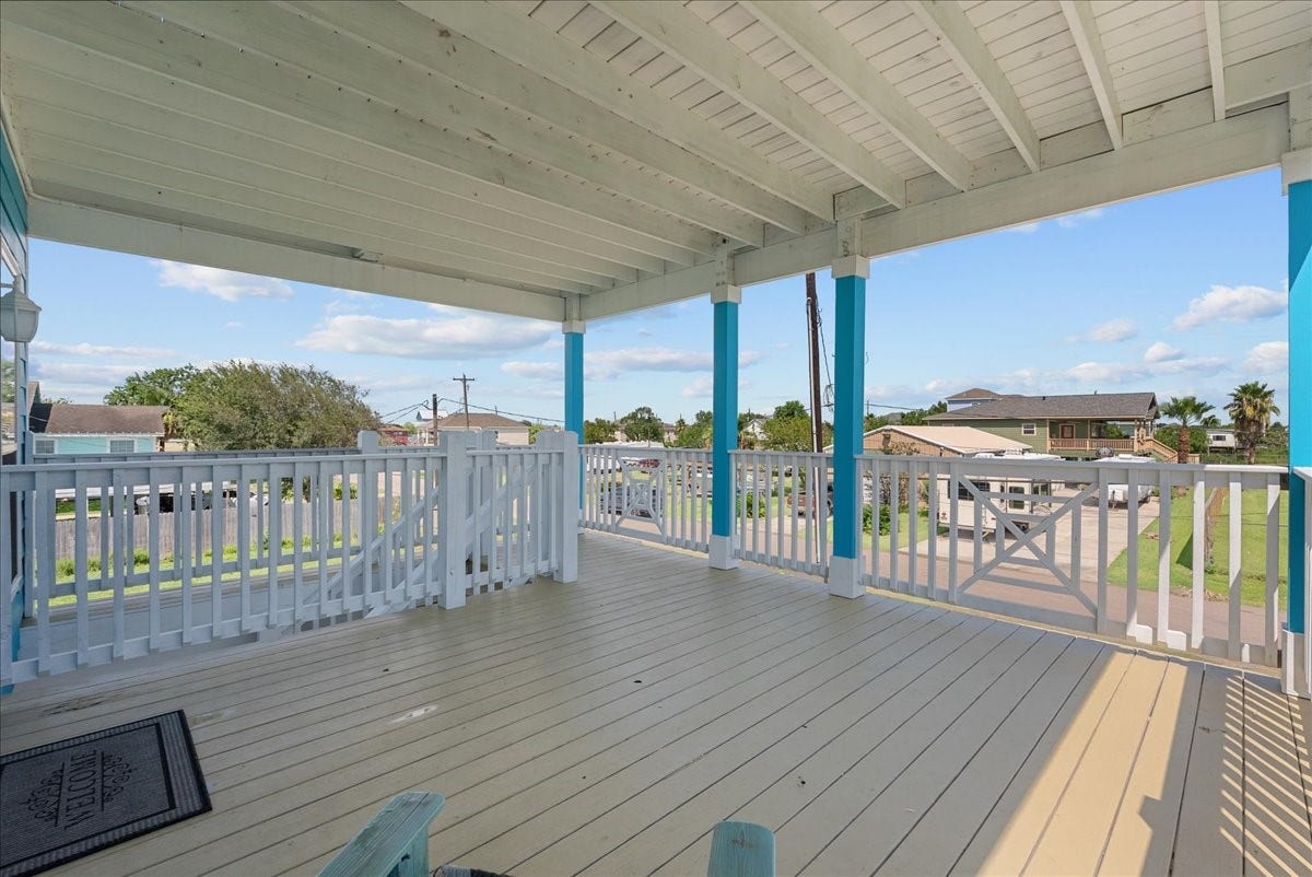 1012 22nd Street, #D, Dickinson, TX 77539 Second floor balcony