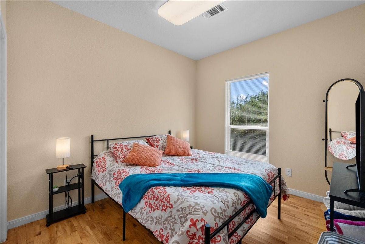 1012 22nd Street, #D, Dickinson, TX 77539 Bedrooms are spacious and comforting
