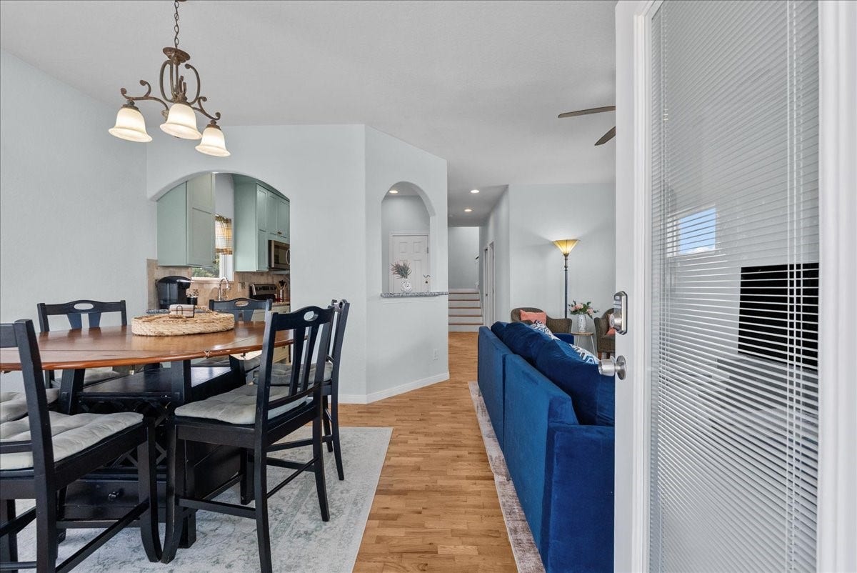 1012 22nd Street, #D, Dickinson, TX 77539 Open concept living and dining area