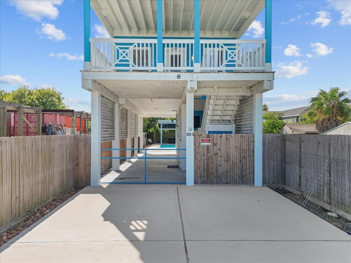 1012 22nd Street, #D, Dickinson, TX 77539 Plenty of storage space downstairs