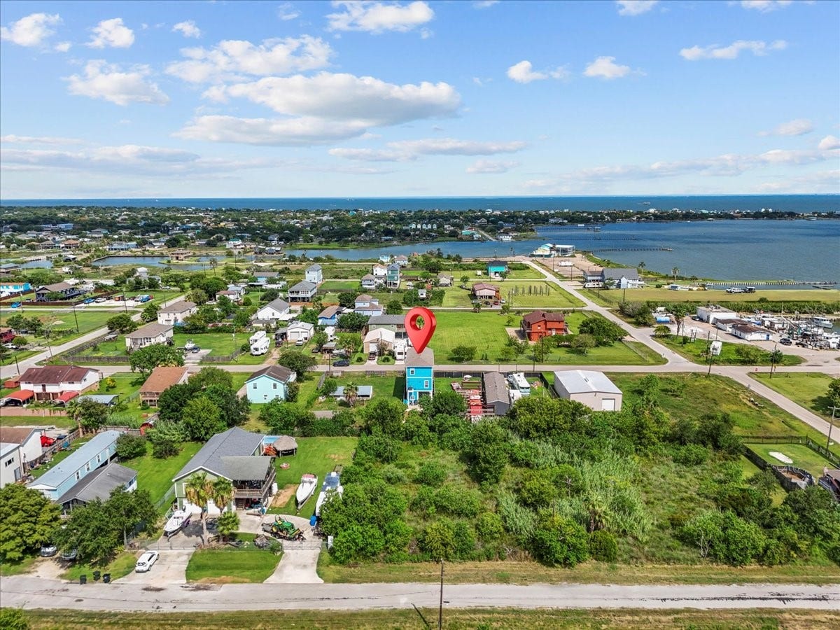 1012 22nd Street, #D, Dickinson, TX 77539 Close to the bay!
