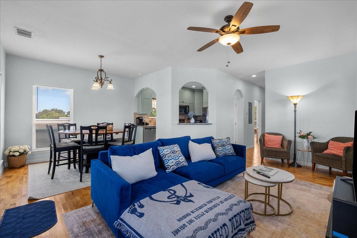 1012 22nd Street, #D, Dickinson, TX 77539 Plenty of windows to allow natural light to flow through